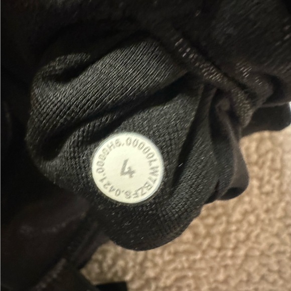 Lululemon Align High-Rise Bike Shorts Shine
Radiate Foil Print Black Sparkle - Picture 11 of 12